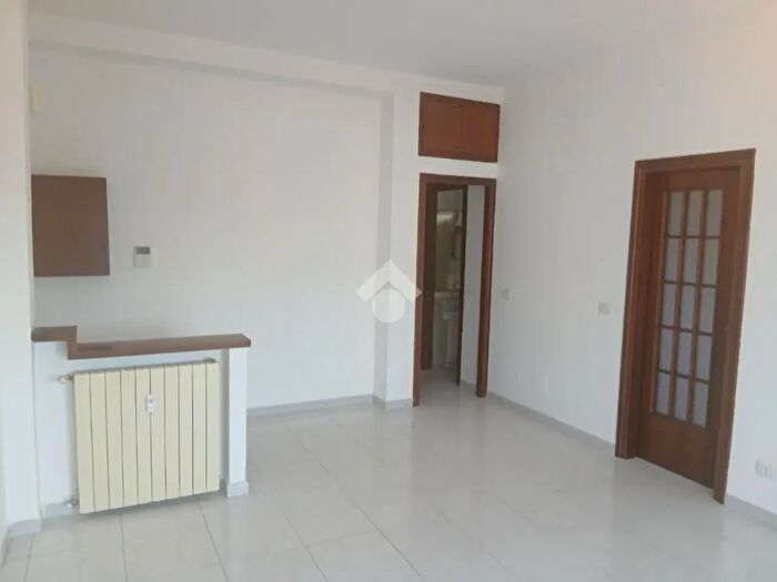 Appartamento bilocale in vendita in Via Gran Sasso, Rozzano