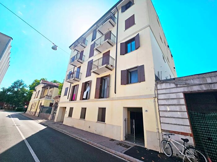 Appartamento bilocale in vendita in Via Cadorna, Gorizia