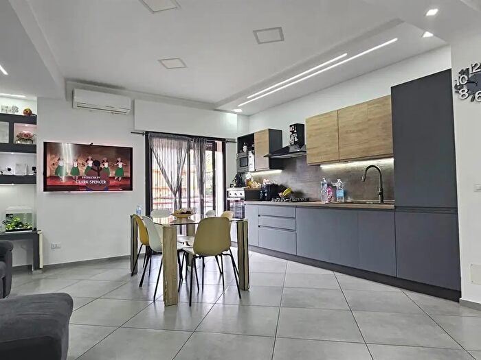 Appartamento trilocale in vendita in Messina