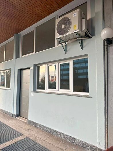 Appartamento trilocale in vendita in Via del Mare, Milano