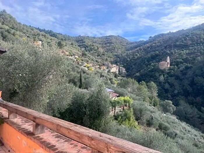 Casa trilocale in vendita in Farzione Verrandi Snc, Ventimiglia