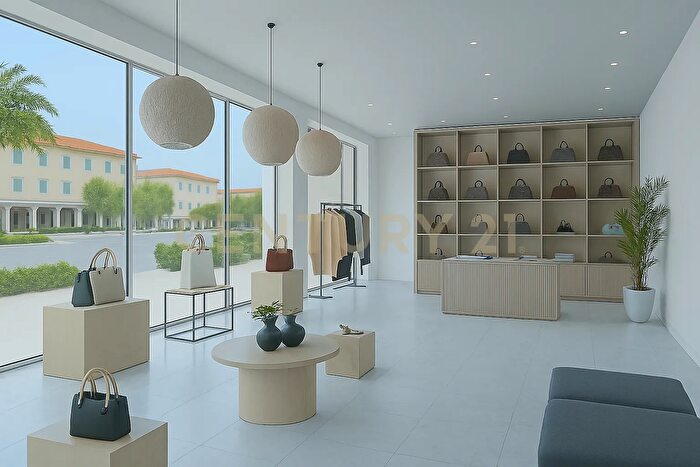 Appartamento con 5 locali in vendita in Viale Aldo Moro, Olbia