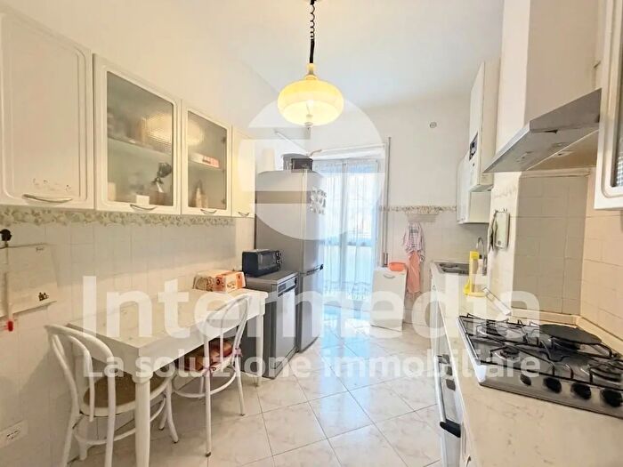 Appartamento con 7 locali in vendita in Via Alessandro Mantice, Brescia