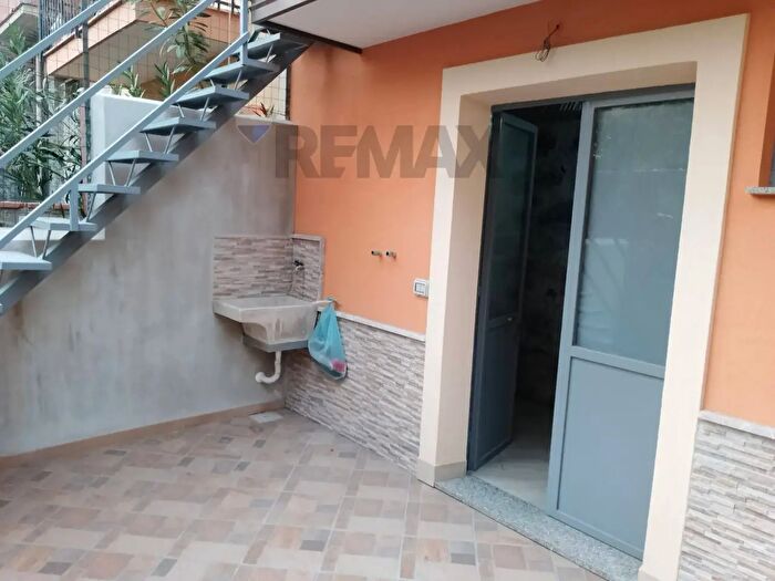 Casa con 6 locali in vendita in Via Mogadiscio, Francavilla Di Sicilia