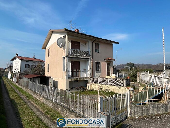 Appartamento quadrilocale in vendita in Novembre, Cazzago San Martino