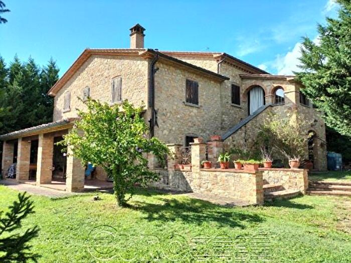 Casa con 6 locali in vendita in Via Gualtiero Perugini, Citta Di Castello