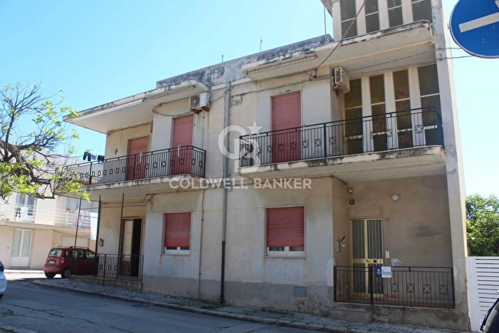 Casa con 10 locali in vendita in Via Carbonia, Scicli