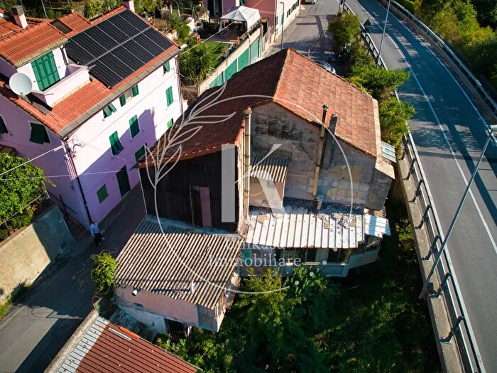 Casa con 5 locali in vendita in Via Cimavalle r, Savona