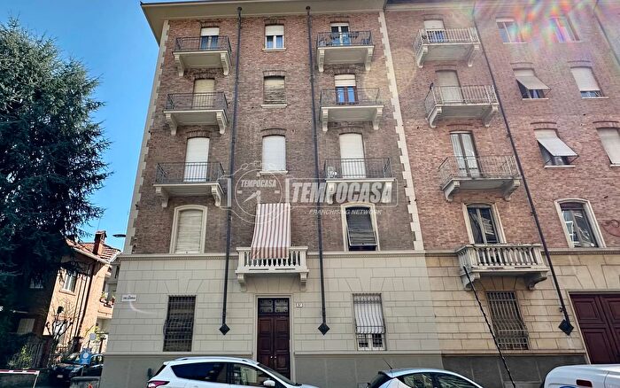 Appartamento con 7 locali in vendita in Via Luigi Capriolo, Torino