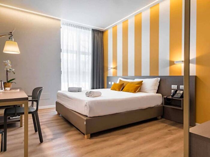 Appartamento bilocale in affitto in Piazza Tirana, Giambellino, Milano