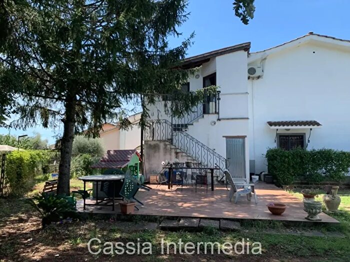 Casa trilocale in vendita in Strada Regionale Nepesina, Castel SantElia