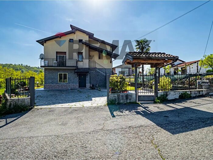 Appartamento trilocale in vendita in Via Avanzini, Brenta