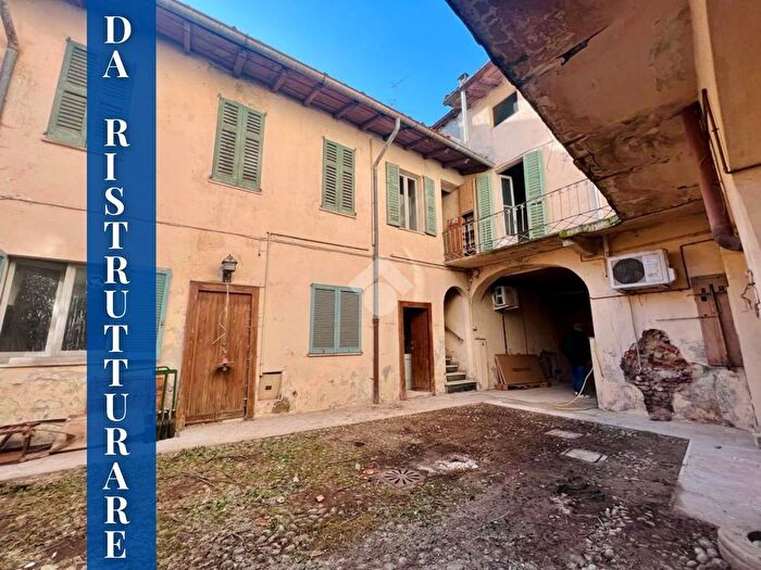 Casa con 5 locali in vendita in Via Caimi, Vailate