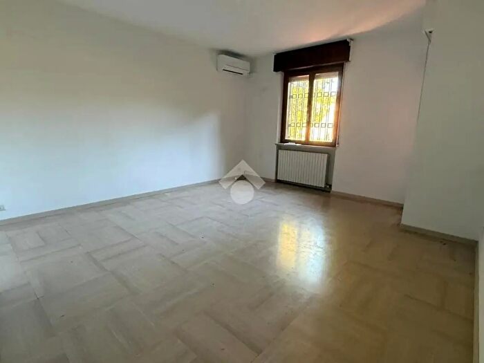Appartamento trilocale in affitto in Verona