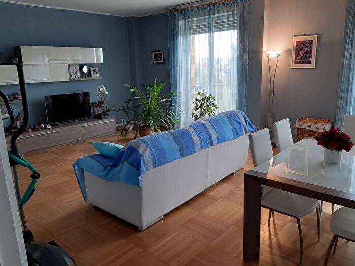 Appartamento trilocale in affitto in Pagano, Milano