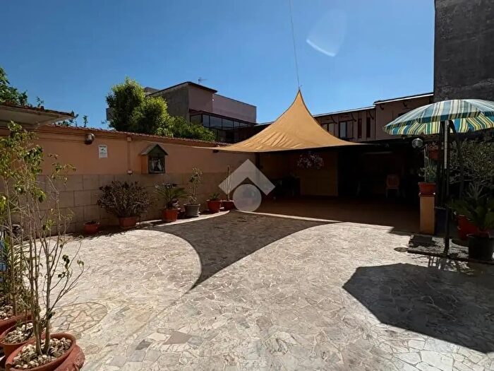 Casa con 5 locali in vendita in Via S Luca, Afragola