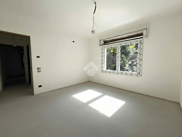 Appartamento trilocale in vendita in Via Andrea Bon, Treviso