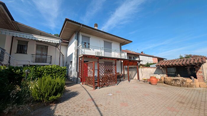 Casa quadrilocale in vendita in Via Sacra di San Michele, Piossasco