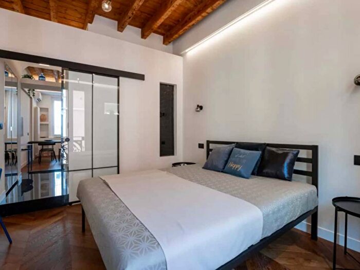 Appartamento bilocale in affitto in Via Pietro Crespi, Pasteur, Milano