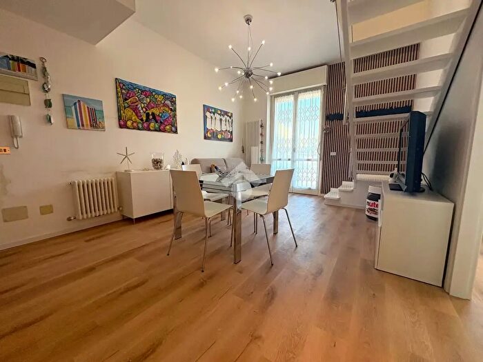 Appartamento trilocale in vendita in Viale Vittorio Veneto, Cervia