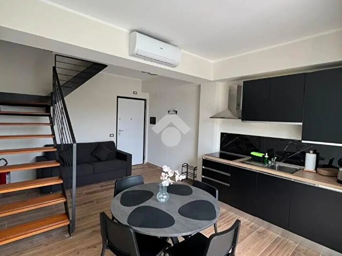 Appartamento bilocale in affitto in Via Serra, Genova