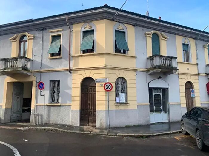 Case in Vendita e in Affitto - 2