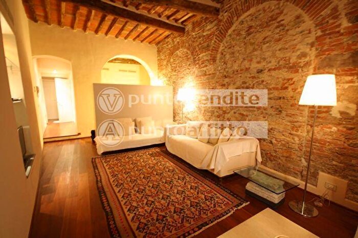 Appartamento monolocale in affitto in Via della Fratta, Piazza Anfiteatro Torre Guinigi, Lucca