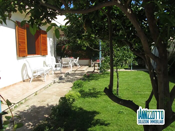 Casa quadrilocale in affitto in Ragusa