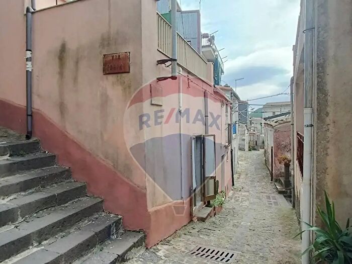 Casa bilocale in vendita in Buccheri