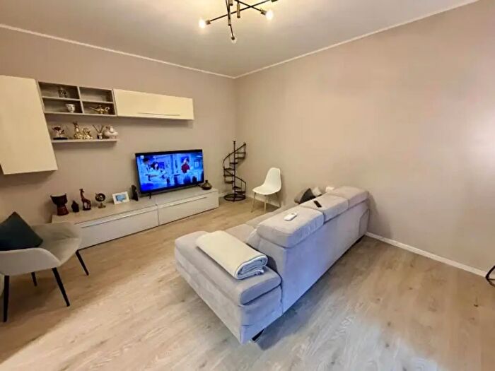 Appartamento bilocale in vendita in Via Roberto De Longe, Piacenza