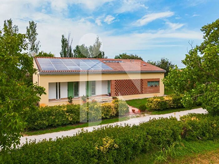 Casa con 5 locali in vendita in San Giorgio Bigarello