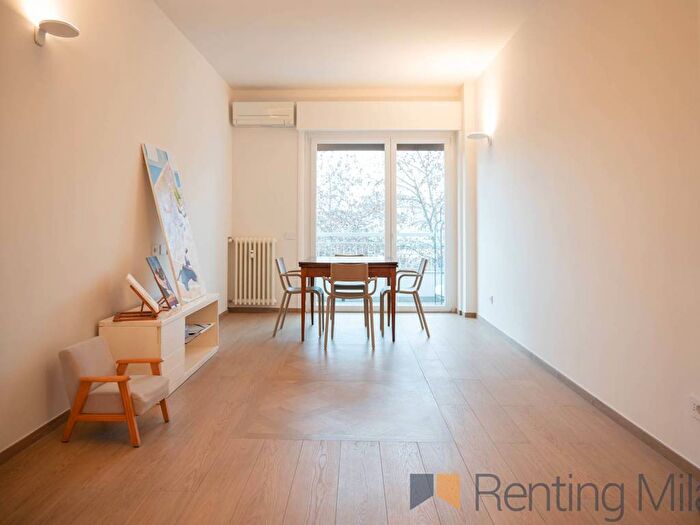 Appartamento bilocale in affitto in Viale Ergisto Bezzi, Frua, Milano