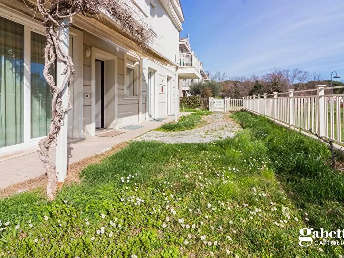 Appartamento con 5 locali in vendita in Cattolica