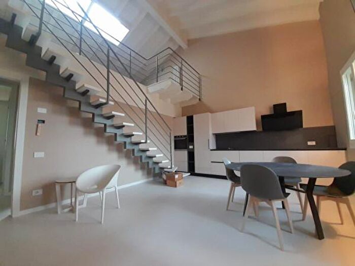 Appartamento bilocale in vendita in Via Luigi Cadorna, Castione Della Presolana