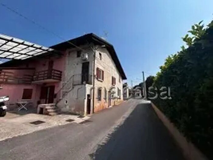 Casa bilocale in vendita in Via Garibaldi, Prevalle