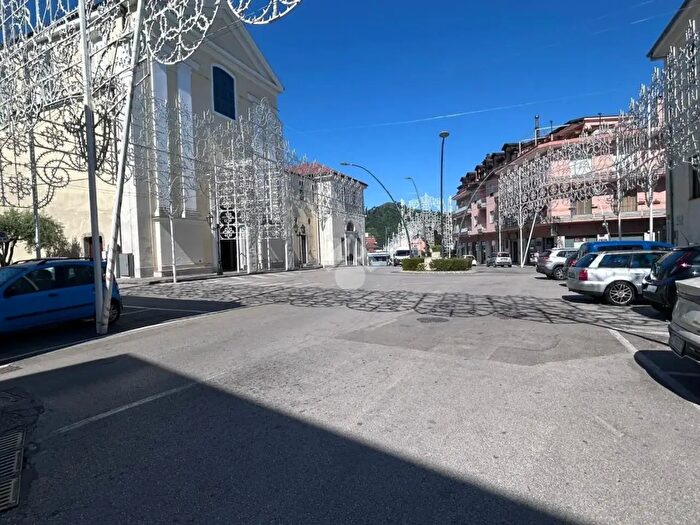 Casa bilocale in vendita in Via Fratelli Napoli, Fisciano
