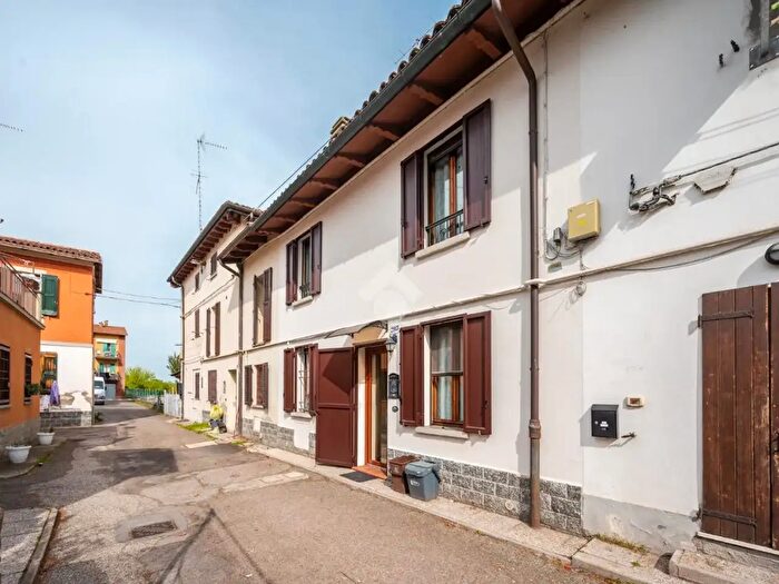 Casa quadrilocale in vendita in Via Marco Emilio Lepido, Bologna