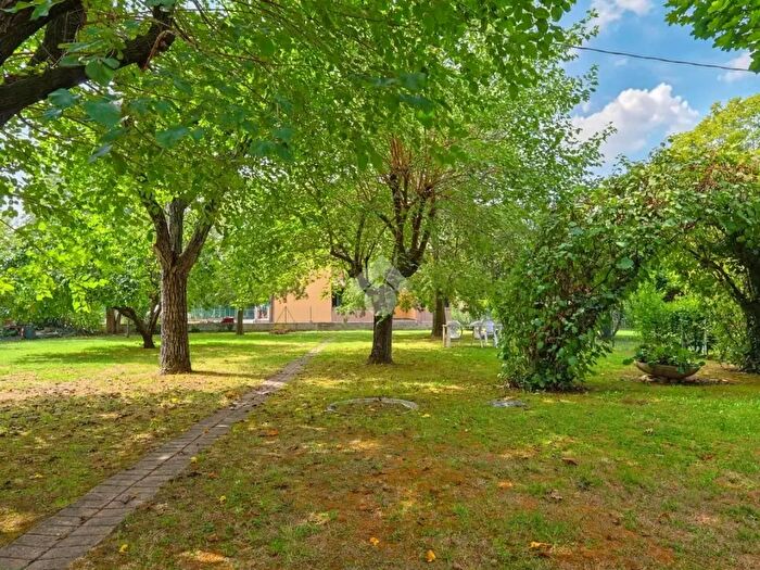 Casa con 12 locali in vendita in Via Aleardo Aleardi, Reggio nell'Emilia