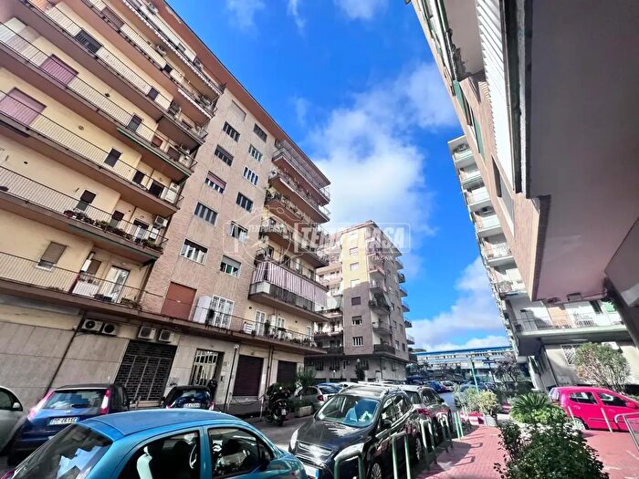 Appartamento trilocale in vendita in Via Lieti a Capodimonte G, Napoli