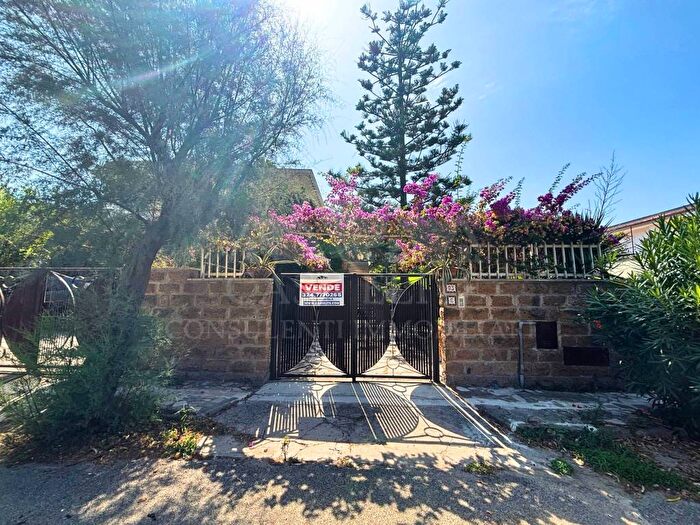 Appartamento trilocale in vendita in Viale Enea, Torre Marina Lido di Tirrenella, Ardea