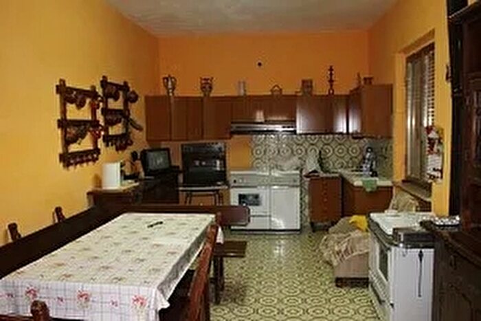 Casa quadrilocale in vendita in Contrada Montepeloso Montenero di Bisaccia Cb, Montenero Di Bisaccia