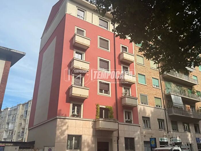Appartamento trilocale in vendita in Corso Monte Grappa, Torino