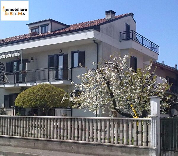 Casa con 6 locali in vendita in Via Vittime di Bologna, Trofarello