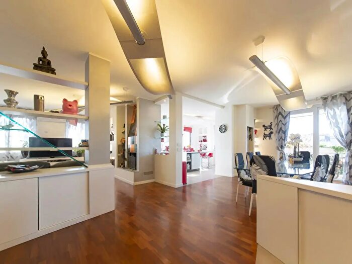 Appartamento con 5 locali in vendita in Arese