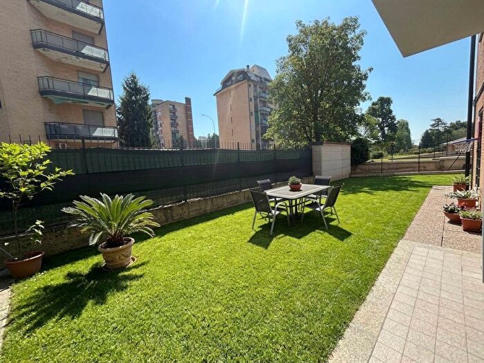 Appartamento bilocale in vendita in Via Fontanile Aiana, Cesano Boscone
