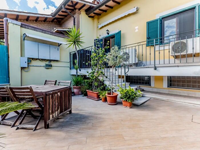 Casa con 5 locali in vendita in Via Bartolomeo Nogara, Roma