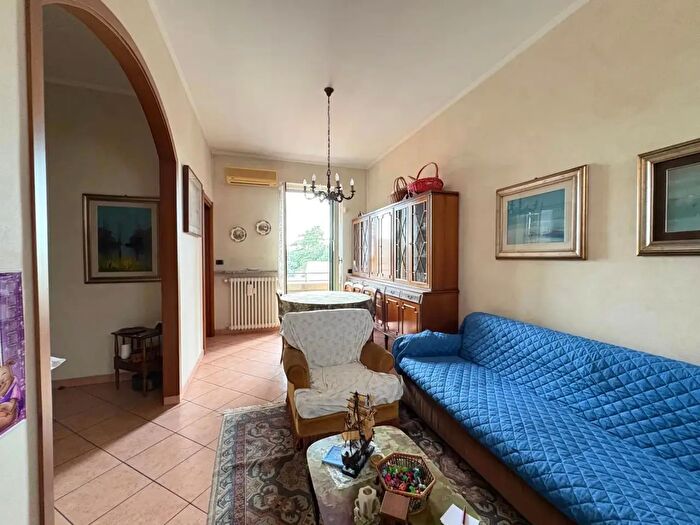 Appartamento trilocale in vendita in Via IV Giugno, Magenta