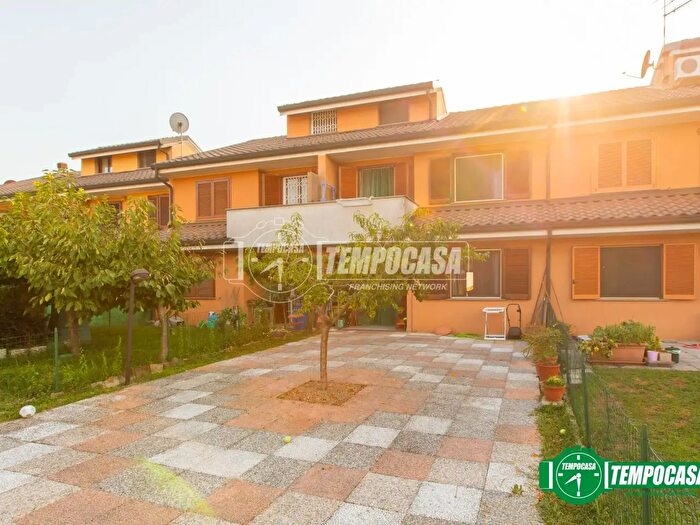 Appartamento quadrilocale in vendita in Via Silvestre, Busto Arsizio