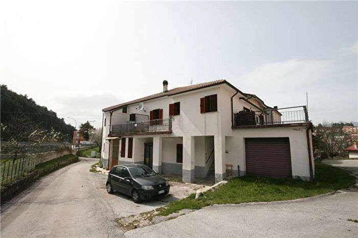 Casa con 10 locali in vendita in Campo Di Giove
