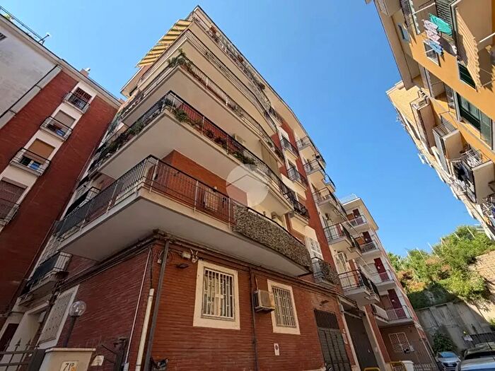 Appartamento quadrilocale in vendita in Via Carlo De Marco, Napoli